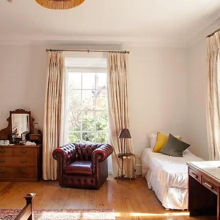The Historical Harcourt Guest house *