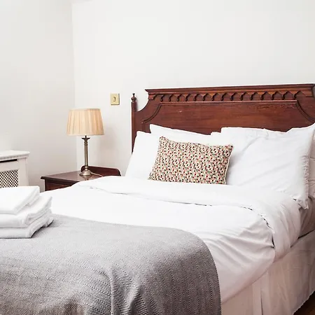The Historical Harcourt Guest house