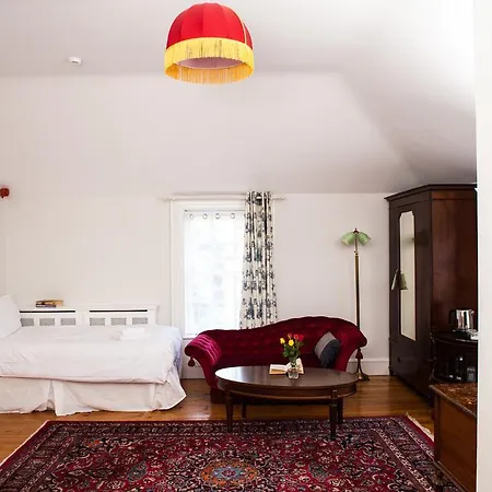 The Historical Harcourt Guest house