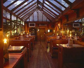 Uppercross House Otel 3*