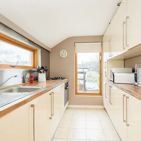 Modern 2 Bedroom 公寓