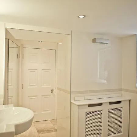 The Colin Farrell - Hiphipstay Apartmán