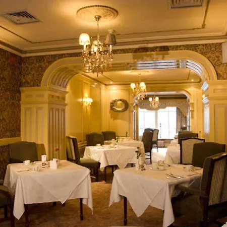 Buswells 3* Dublin