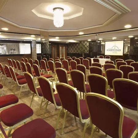 Hotel Academy Plaza 3*