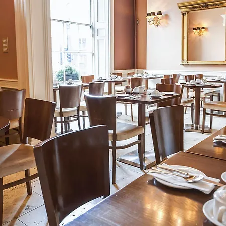 Albany House Hotel 3*