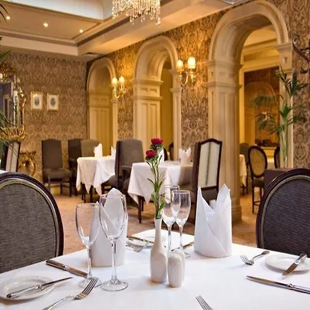 Hotel Buswells