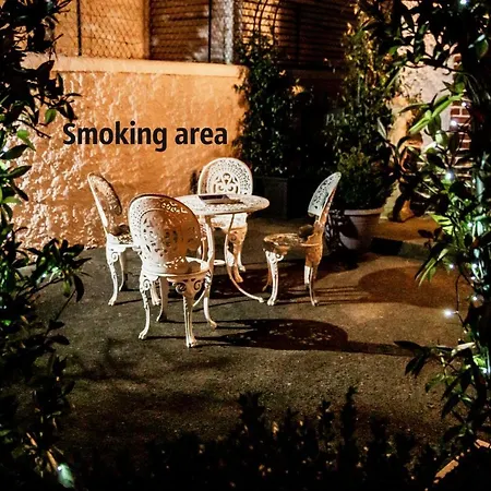 Aaron Court Bed & Breakfast