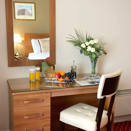 The Ripley Court 3*