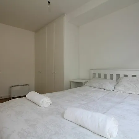 Docklands Self Catering * 都柏林