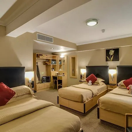 Academy Plaza Hotel