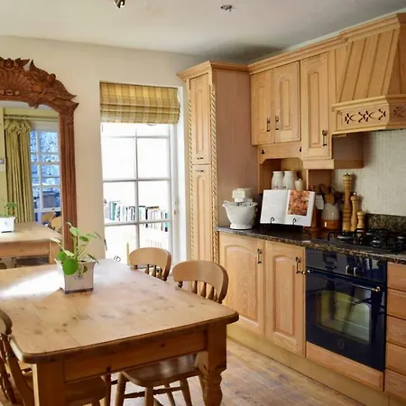 Apartamento Elegant 2 Bedroom Coach House *