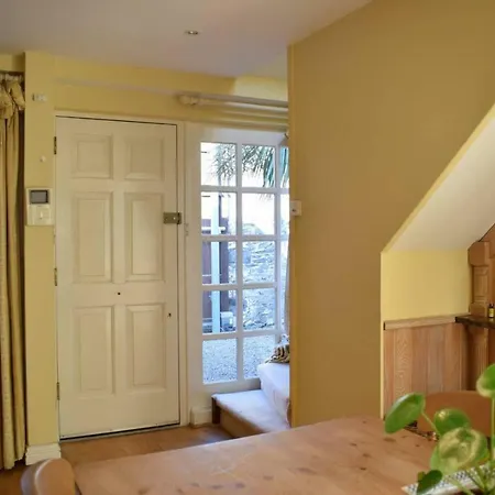 Apartamento Elegant 2 Bedroom Coach House