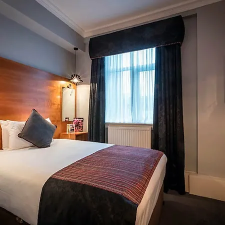 מלון Riu Plaza The Gresham 4*
