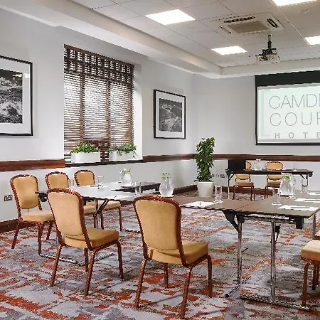 Camden Court דבלין