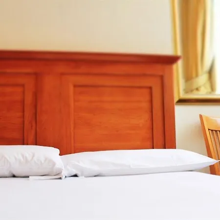Lynams Hotel Dublin