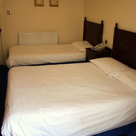 Lynams Hotel
