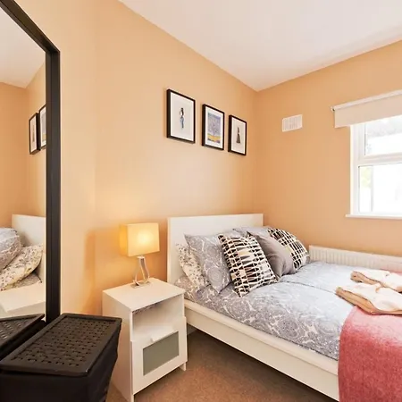 Apartment Charming Riverside - Minutes From Dublin