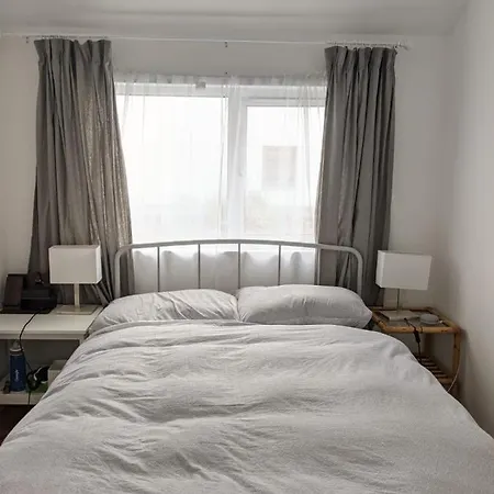 Сasa de vacaciones Entire House, Sleeps 2-6, Sunroom, Outside Yard