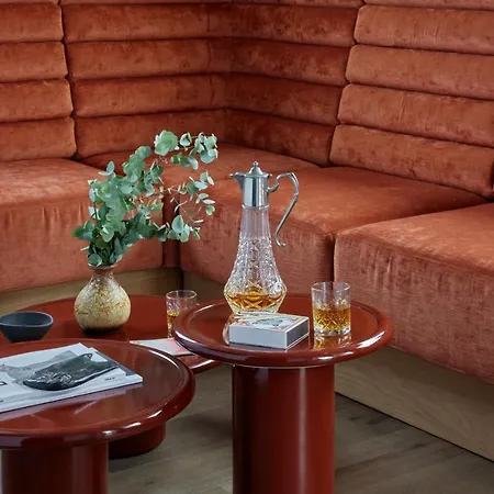 Beckett Locke Aparthotel
