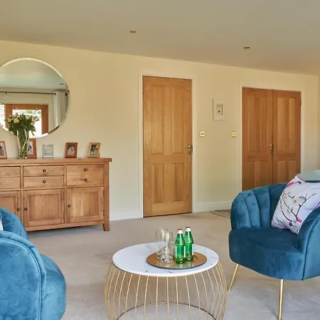 Vakantiehuis 'home From Home', Luxury, Private Secure House