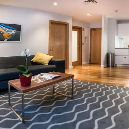 Premier Dublin, Leeson Street Apartment *