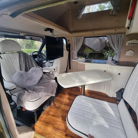 Retro Camper Hire Parque de Campismo *
