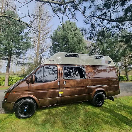 Retro Camper Hire Parque de Campismo *