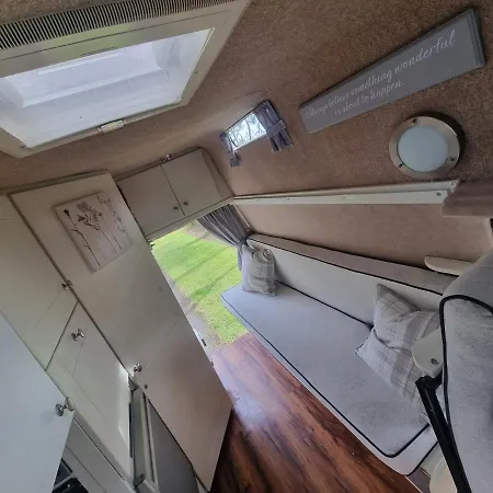 Parque de Campismo Retro Camper Hire