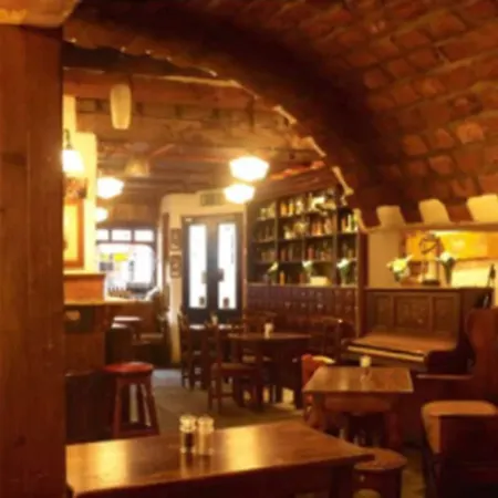 Celtic - Restaurant & Bar 2*