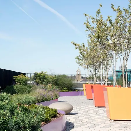 Stylish 3 Bedroom And Private Bedrooms At Dorset Point In Centre Dublin