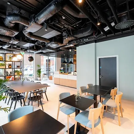 Aparthotel Staycity Quay 4*