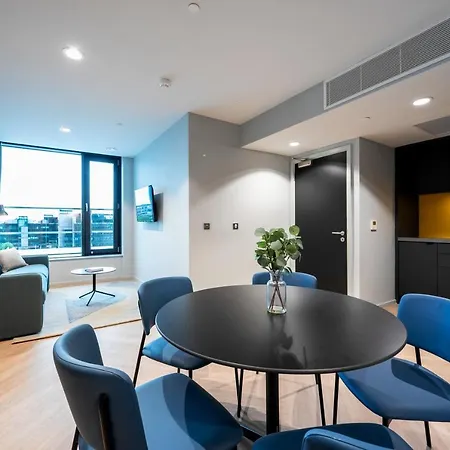 Aparthotel Staycity Quay
