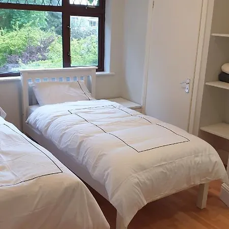 Bed & Breakfast Airport