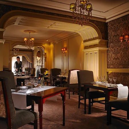 Hotel Buswells