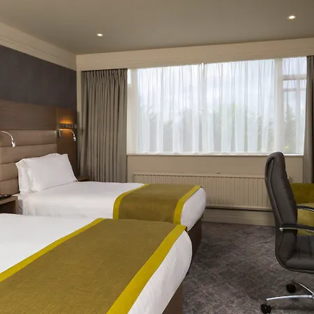 Hotel Bonnington & Leisure Centre