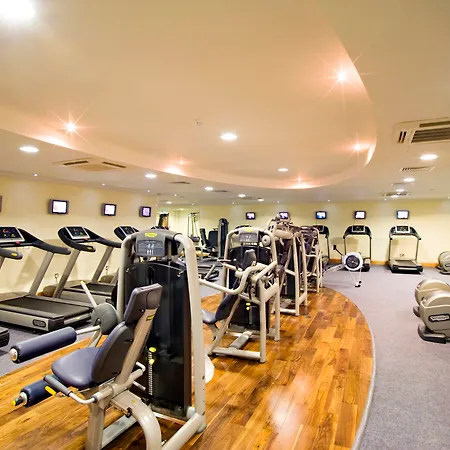 Hotel Bonnington & Leisure Centre