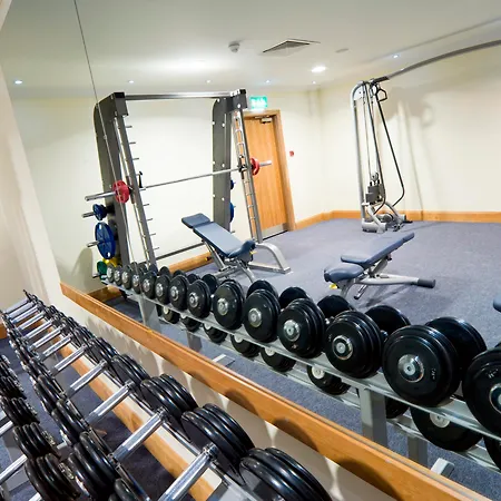 Bonnington & Leisure Centre Hotel