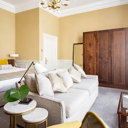 Trinity Townhouse Otel 3*