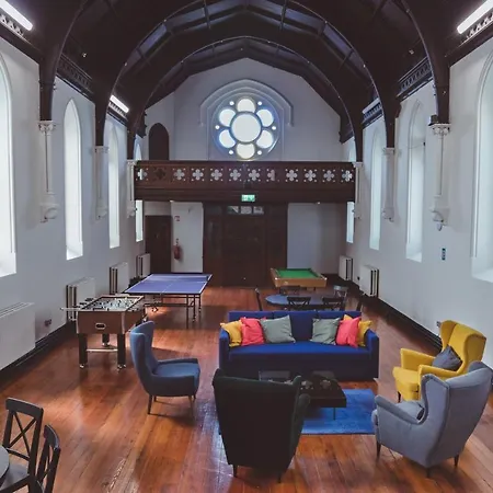 Leevin Mountjoy Hostal *