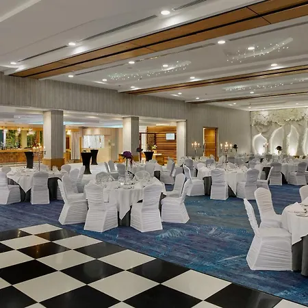 Hotel Crowne Plaza Dublin Airport By Ihg Santry
