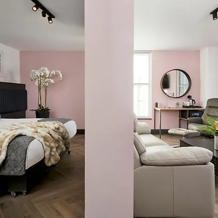 Hotel One 4*