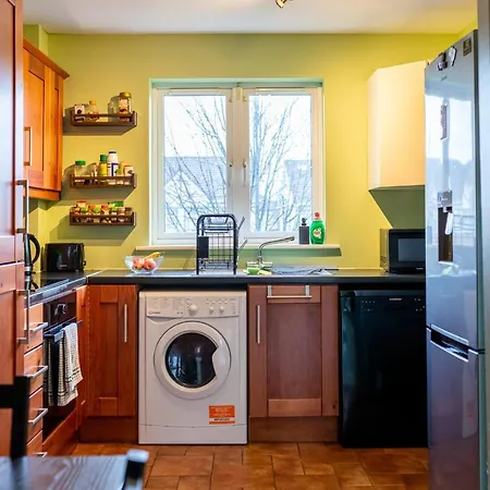 Privatunterkunft Orchard Way, Shared With An Amazing Double Bedroom With Ensuite *