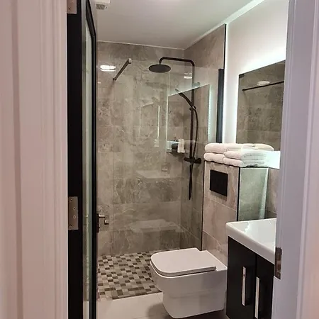 Pembroke Guest Apartment *
