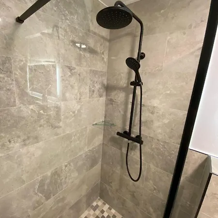 Pembroke Guest Apartment *