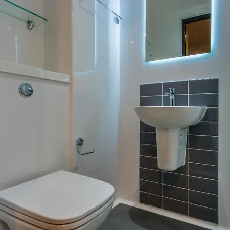 Destiny Student - Ardee Point Apartment *
