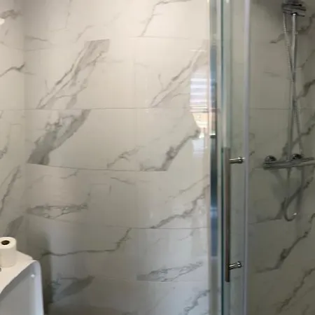 Guest house Budget En-suite