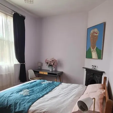 20 Gray Street * Dublin