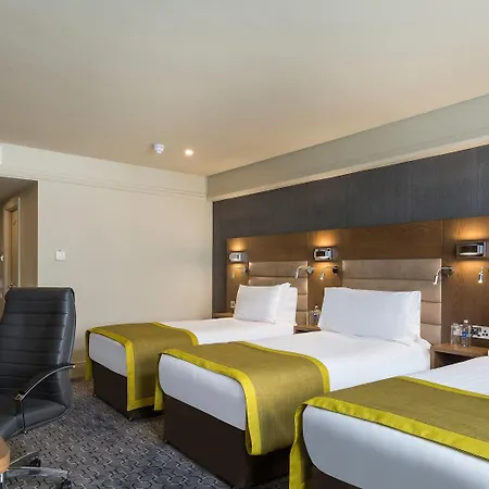 Bonnington & Leisure Centre 4* Dublin