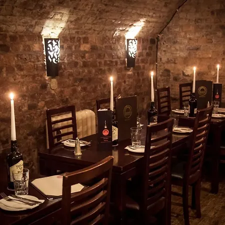 Castle מלון 4*