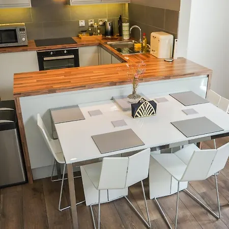 Stunning Duplex With Private Parking In 4 Dublin